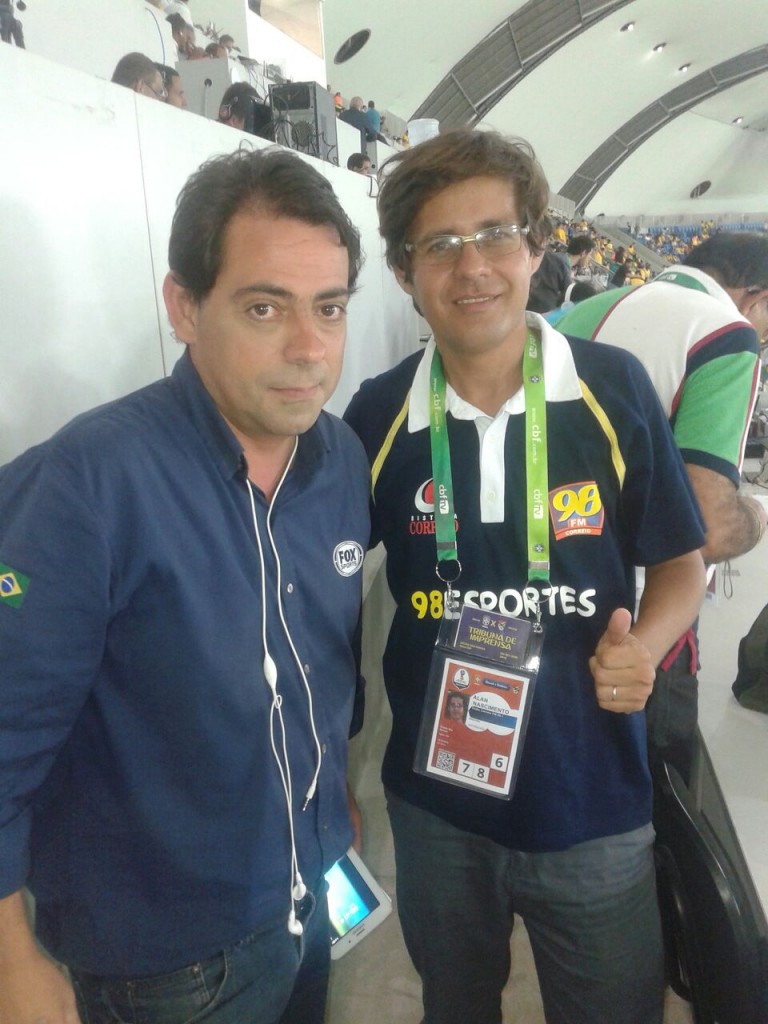 Victorino Chermont, Fox Sports (Vítima) e Alan Roberto, 98FM/CG, no jogo Brasil x Argentina. Foto: Arquivo pessoal/Alan Roberto